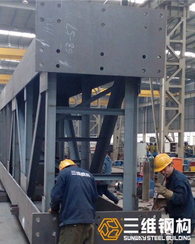 三维钢结构加工焊接法